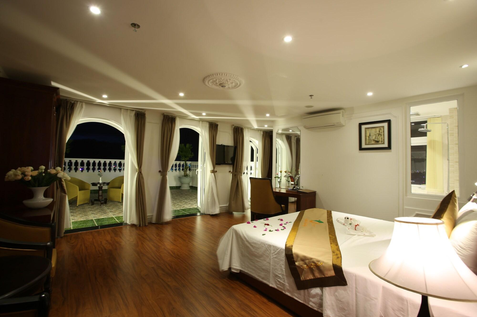 Orange - Center Danang, Near Dragon Bridge, River 3* Da Nang