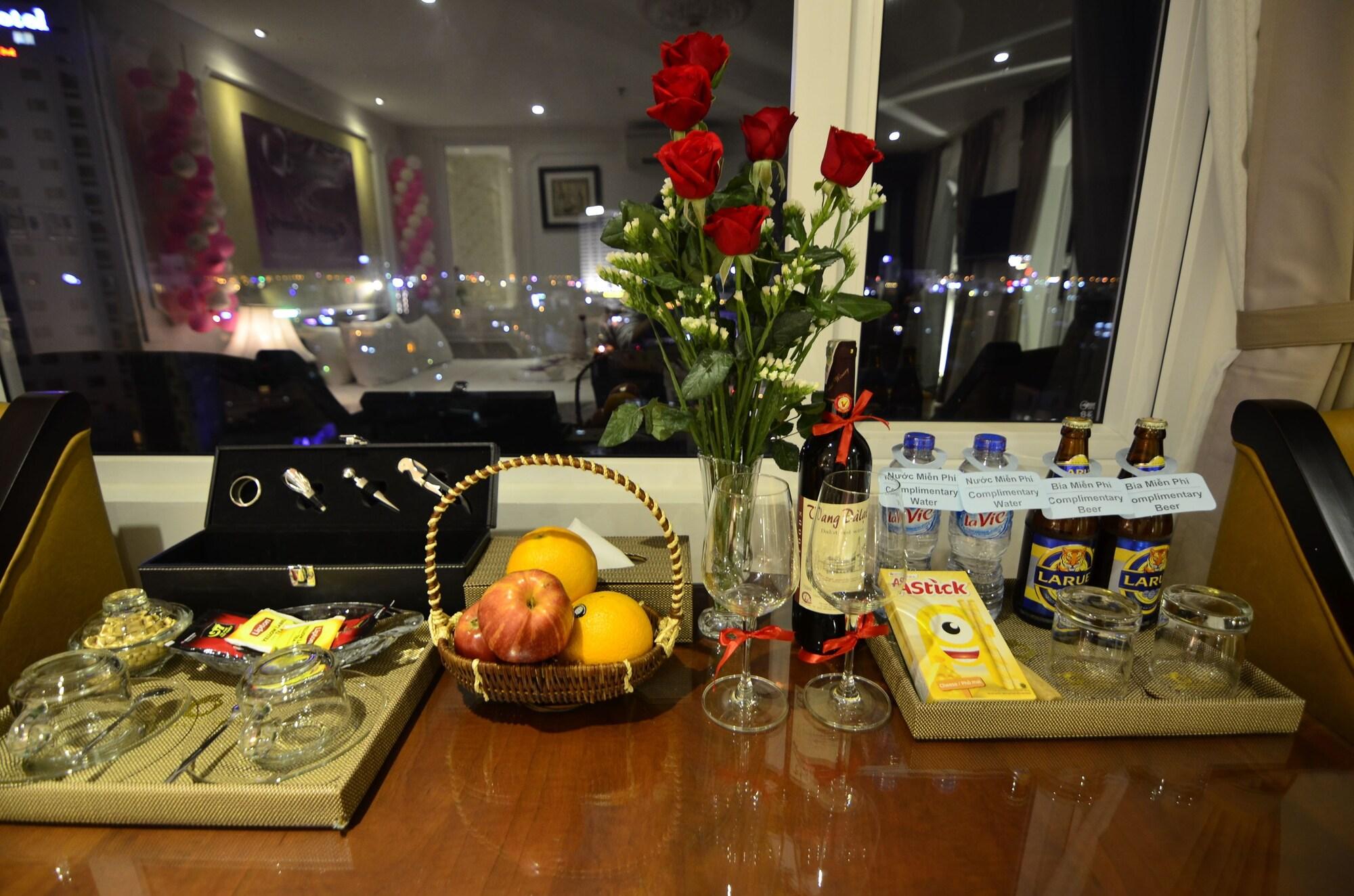 Orange - Center Danang, Near Dragon Bridge, River Hotel 3*