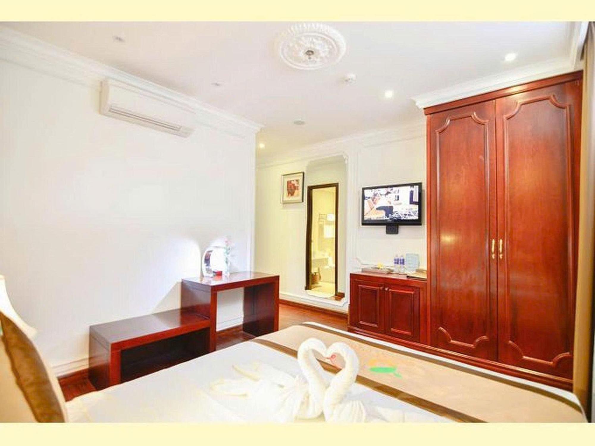 Orange - Center Danang, Near Dragon Bridge, River 3*